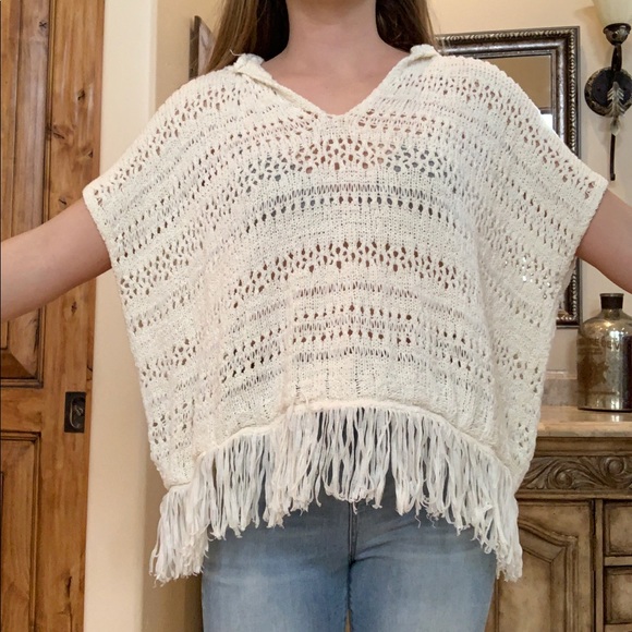 AEO Crochet Poncho - Picture 2 of 8